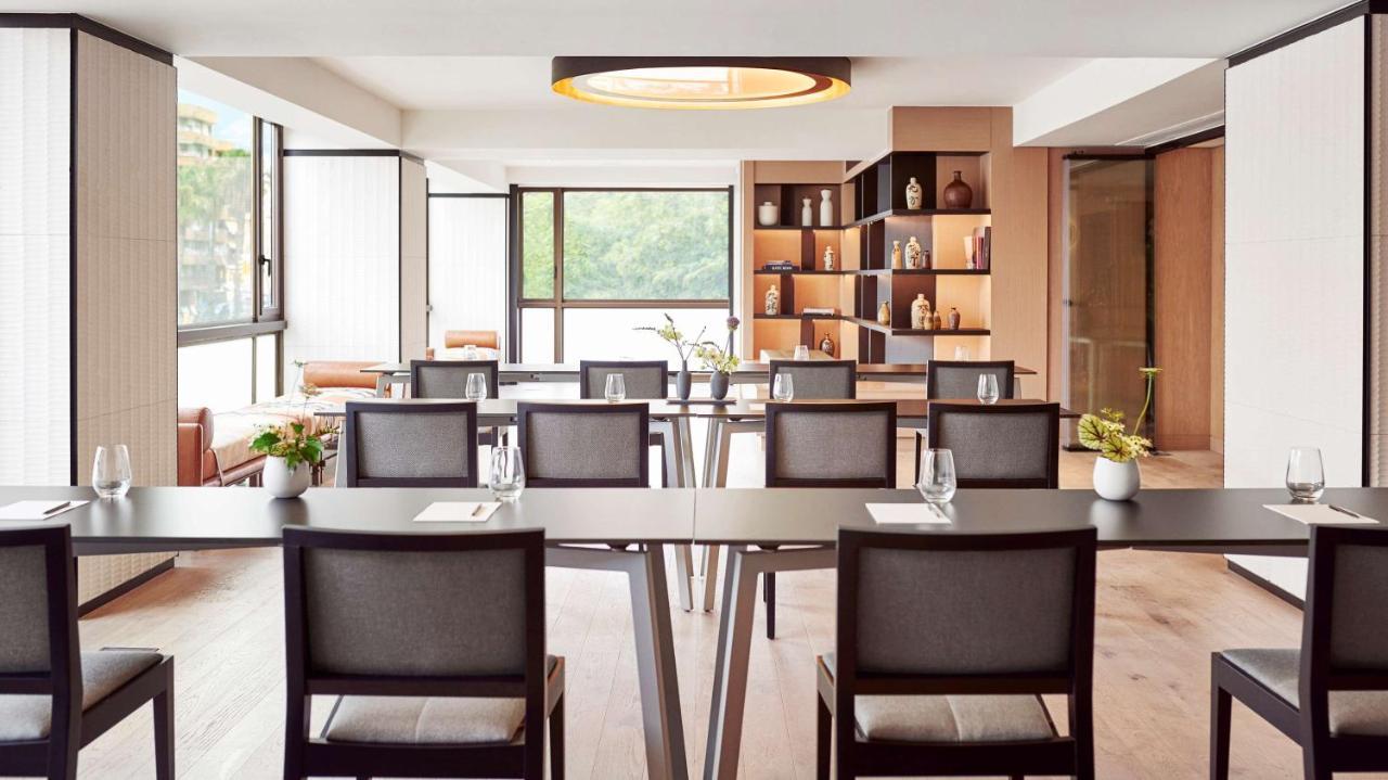 Nobu Hotel Барселона Экстерьер фото The Library
