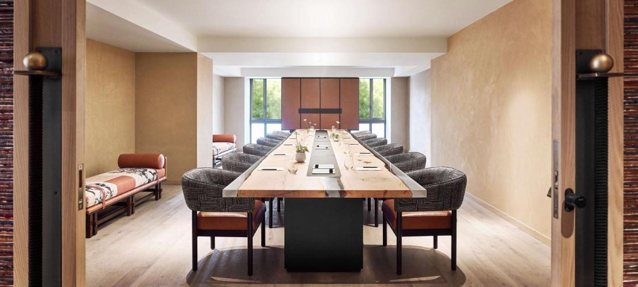 Nobu Hotel Барселона Экстерьер фото Meeting room at The Hari