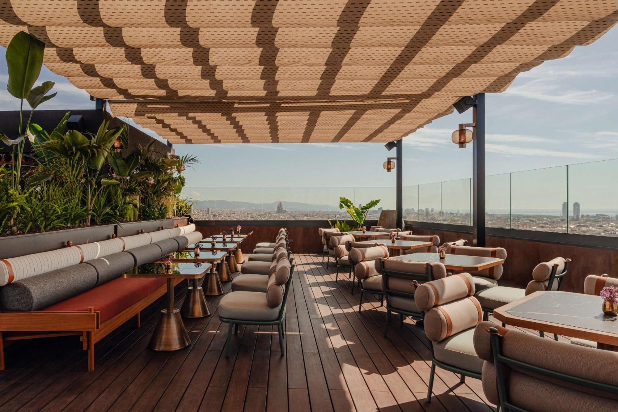 Nobu Hotel Барселона Экстерьер фото The rooftop bar at the Mandarin Oriental Barcelona